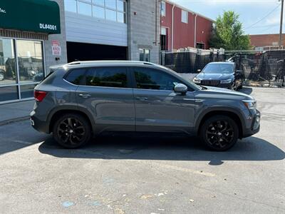 2022 Volkswagen Taos SE 4Motion   - Photo 8 - Salt Lake City, UT 84115