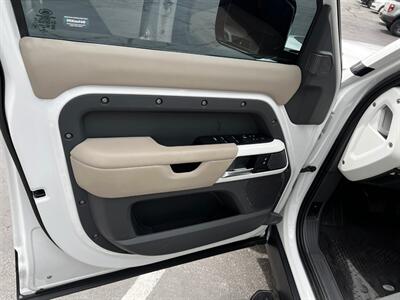 2021 Land Rover Defender 110 SE   - Photo 24 - Salt Lake City, UT 84115