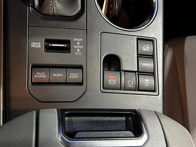 2023 Toyota Highlander XLE   - Photo 5 - Salt Lake City, UT 84115