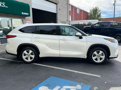 2021 Toyota Highlander LE   - Photo 10 - Salt Lake City, UT 84115