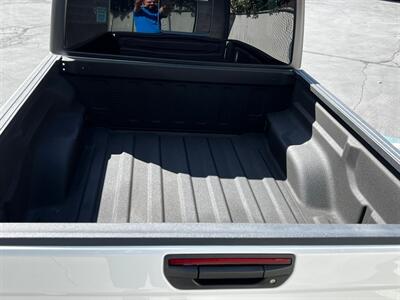 2023 Jeep Gladiator Sport S   - Photo 8 - Salt Lake City, UT 84115