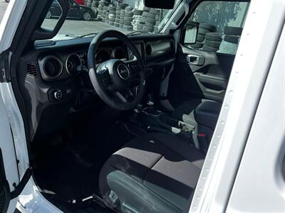 2023 Jeep Gladiator Sport S   - Photo 14 - Salt Lake City, UT 84115