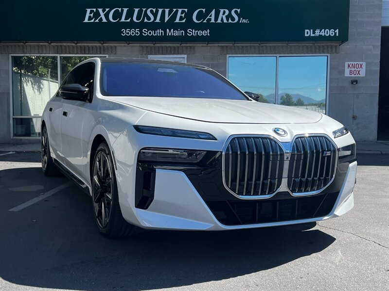 2024 BMW i7 M70  