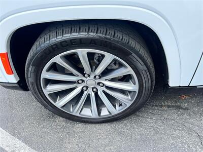 2023 Jeep Grand Wagoneer Series II   - Photo 13 - Salt Lake City, UT 84115