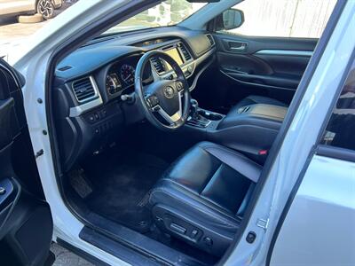 2019 Toyota Highlander XLE   - Photo 15 - Salt Lake City, UT 84115