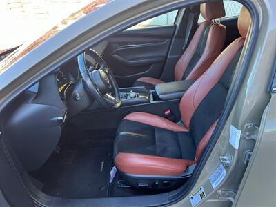 2024 Mazda Mazda3 Hatchback 2.5 Carbon Turbo   - Photo 17 - Salt Lake City, UT 84115