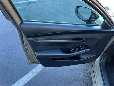 2024 Mazda Mazda3 Hatchback 2.5 Carbon Turbo   - Photo 19 - Salt Lake City, UT 84115