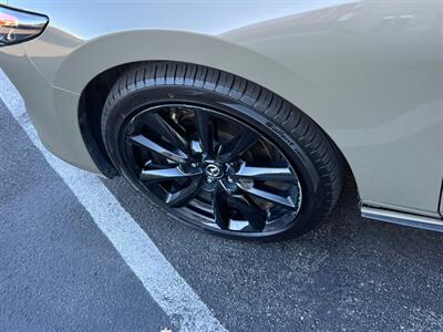 2024 Mazda Mazda3 Hatchback 2.5 Carbon Turbo   - Photo 14 - Salt Lake City, UT 84115