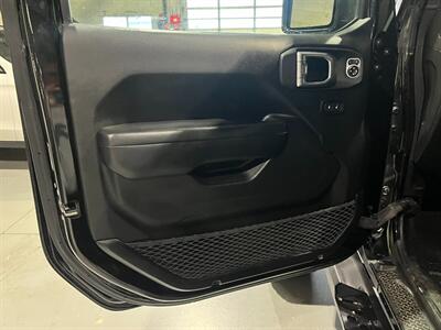 2019 Jeep Wrangler Unlimited Rubicon   - Photo 16 - Salt Lake City, UT 84115