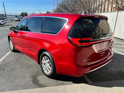 2025 Chrysler Pacifica Select   - Photo 5 - Salt Lake City, UT 84115