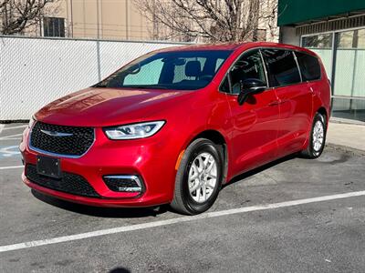 2025 Chrysler Pacifica Select   - Photo 3 - Salt Lake City, UT 84115