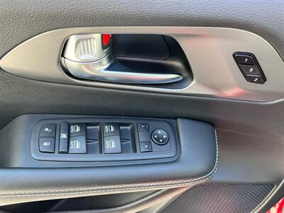 2025 Chrysler Pacifica Select   - Photo 26 - Salt Lake City, UT 84115