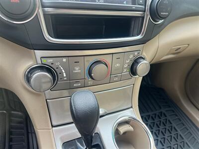 2013 Toyota Highlander Plus   - Photo 27 - Salt Lake City, UT 84115