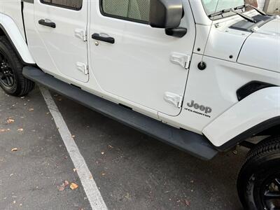 2023 Jeep Gladiator Overland   - Photo 9 - Salt Lake City, UT 84115