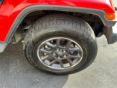 2023 Jeep Gladiator Overland   - Photo 12 - Salt Lake City, UT 84115