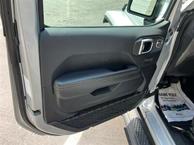 2023 Jeep Gladiator Overland   - Photo 19 - Salt Lake City, UT 84115