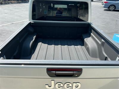 2023 Jeep Gladiator Overland   - Photo 7 - Salt Lake City, UT 84115