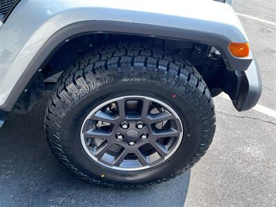2023 Jeep Gladiator Overland   - Photo 11 - Salt Lake City, UT 84115