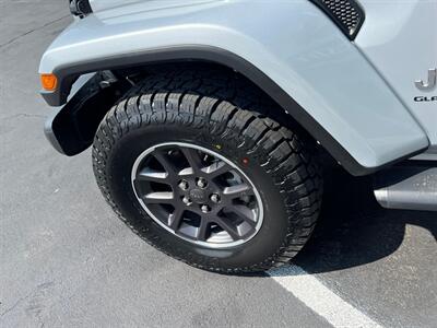 2023 Jeep Gladiator Overland   - Photo 14 - Salt Lake City, UT 84115