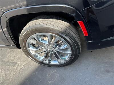 2023 Jeep Grand Wagoneer Series II   - Photo 12 - Salt Lake City, UT 84115
