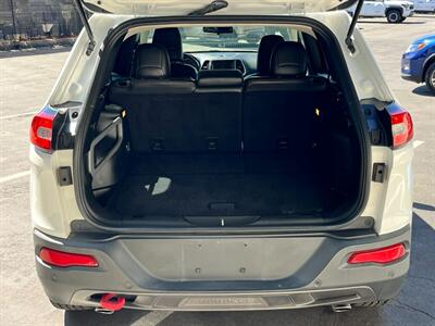 2018 Jeep Cherokee Trailhawk   - Photo 7 - Salt Lake City, UT 84115