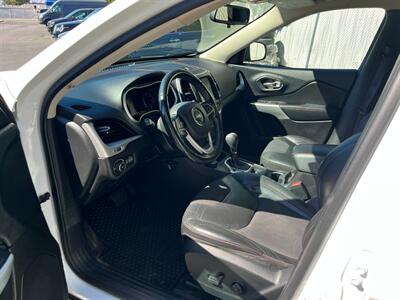 2018 Jeep Cherokee Trailhawk   - Photo 17 - Salt Lake City, UT 84115