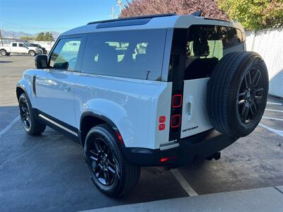 2024 Land Rover Defender 90 P300 S   - Photo 5 - Salt Lake City, UT 84115