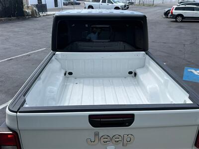 2023 Jeep Gladiator Overland   - Photo 7 - Salt Lake City, UT 84115