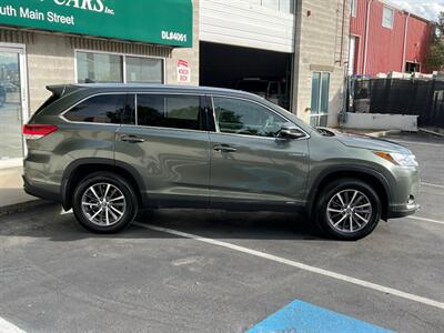 2019 Toyota Highlander Hybrid XLE   - Photo 8 - Salt Lake City, UT 84115