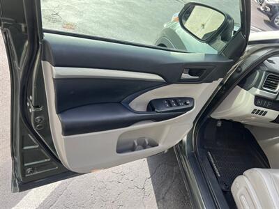 2019 Toyota Highlander Hybrid XLE   - Photo 19 - Salt Lake City, UT 84115