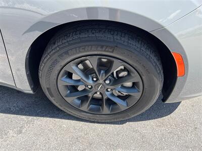 2021 Chrysler Pacifica Limited   - Photo 10 - Salt Lake City, UT 84115