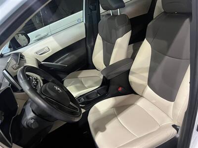 2024 Toyota Corolla Cross XLE   - Photo 31 - Salt Lake City, UT 84115