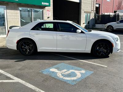 2022 Chrysler 300 S V6   - Photo 8 - Salt Lake City, UT 84115