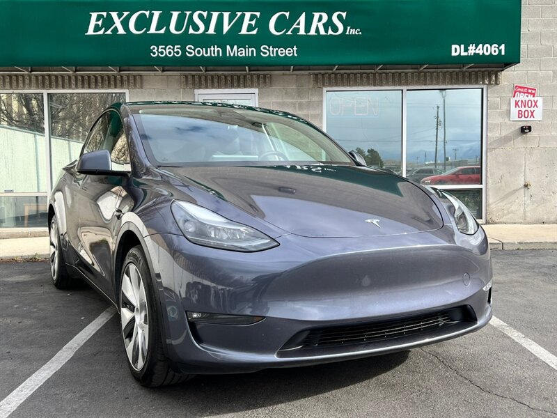 2023 Tesla Model Y Long Range's photo