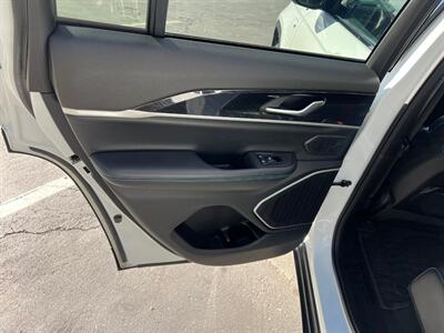 2024 Jeep Grand Cherokee Trailhawk 4xe - Photo 22 - Salt Lake City, UT 84115