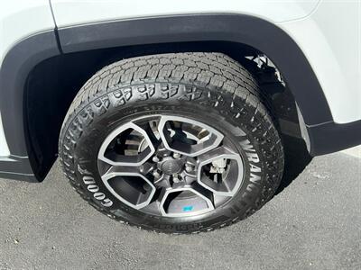 2024 Jeep Grand Cherokee Trailhawk 4xe - Photo 13 - Salt Lake City, UT 84115