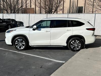 2021 Toyota Highlander XLE   - Photo 4 - Salt Lake City, UT 84115