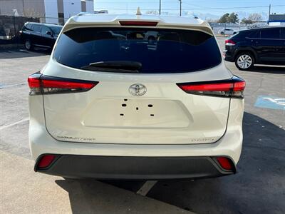 2021 Toyota Highlander XLE   - Photo 6 - Salt Lake City, UT 84115