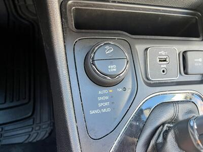 2019 Jeep Cherokee Overland   - Photo 32 - Salt Lake City, UT 84115