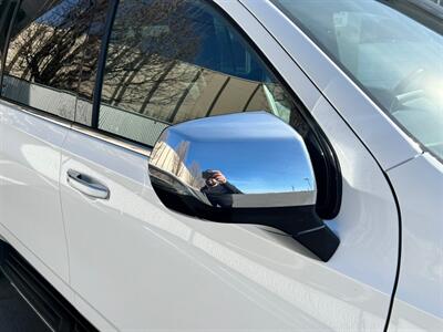 2023 Chevrolet Suburban Premier   - Photo 10 - Salt Lake City, UT 84115