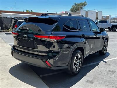 2022 Toyota Highlander XLE   - Photo 7 - Salt Lake City, UT 84115