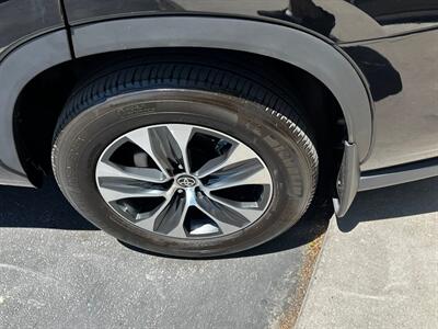 2022 Toyota Highlander XLE   - Photo 13 - Salt Lake City, UT 84115
