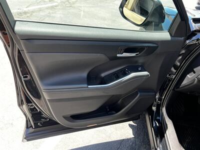 2022 Toyota Highlander XLE   - Photo 20 - Salt Lake City, UT 84115