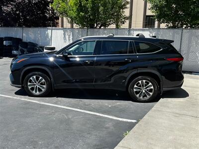 2022 Toyota Highlander XLE   - Photo 4 - Salt Lake City, UT 84115