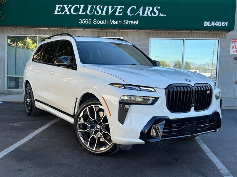2023 BMW X7 M60i