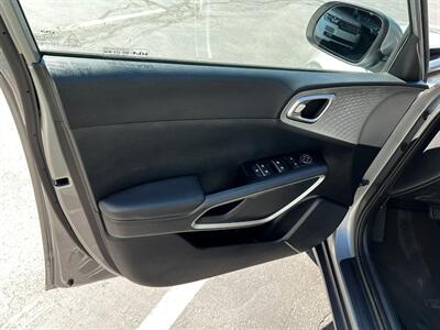 2023 Kia Soul LX - Photo 14 - Salt Lake City, UT 84115