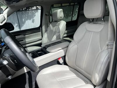 2022 Jeep Wagoneer Series II - Photo 18 - Salt Lake City, UT 84115