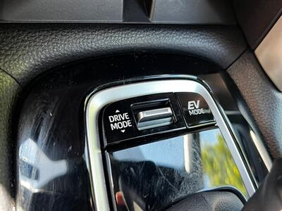 2024 Toyota Corolla Cross Hybrid SE - Photo 34 - Salt Lake City, UT 84115