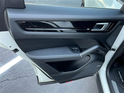 2020 Porsche Cayenne   - Photo 21 - Salt Lake City, UT 84115