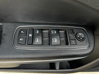 2022 Chrysler 300 Touring L - Photo 24 - Salt Lake City, UT 84115